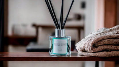 Seaside Reed Diffuser - , Luxury Diffuser Oil with a Set of 7 Fibre Sticks, 100Ml, Best Aroma Scent for Home, Kitchen, Living Room, Bathroom. Fragrance Diffusers Set with Sticks
