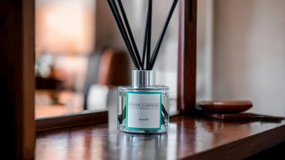 Seaside Reed Diffuser - , Luxury Diffuser Oil with a Set of 7 Fibre Sticks, 100Ml, Best Aroma Scent for Home, Kitchen, Living Room, Bathroom. Fragrance Diffusers Set with Sticks
